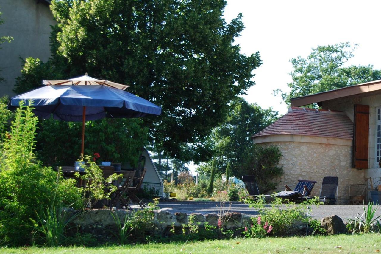 Le Logis Des Quatre Puits Bed and Breakfast Neuvicq-Montguyon Eksteriør billede