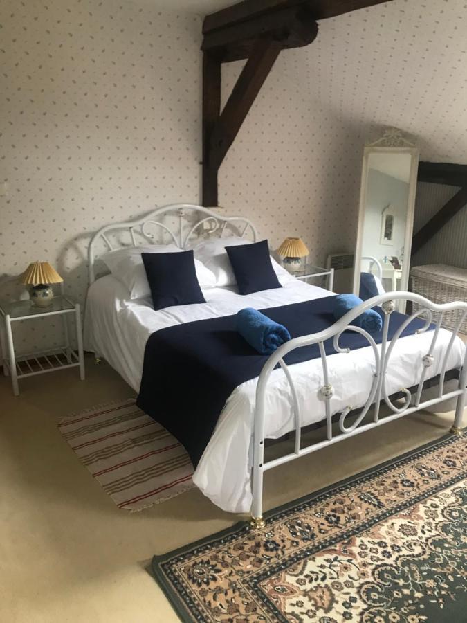 Le Logis Des Quatre Puits Bed and Breakfast Neuvicq-Montguyon Eksteriør billede
